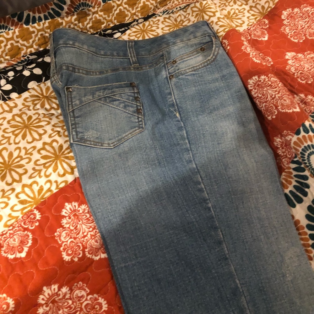 Ana jeans